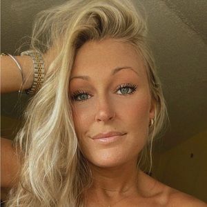 Meet your Posher, Chelsey